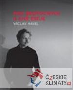 Moc bezmocných a jiné eseje